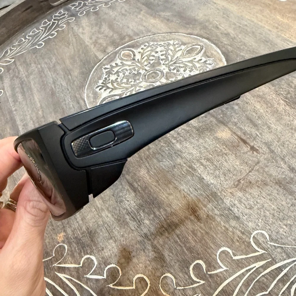 Oakley OO9096 Fuel Cell Sunglasses EUC - Picture 6 of 13